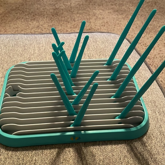 Baby Feet Bottle Drying Rack with drain tray - Picture 5 of 10